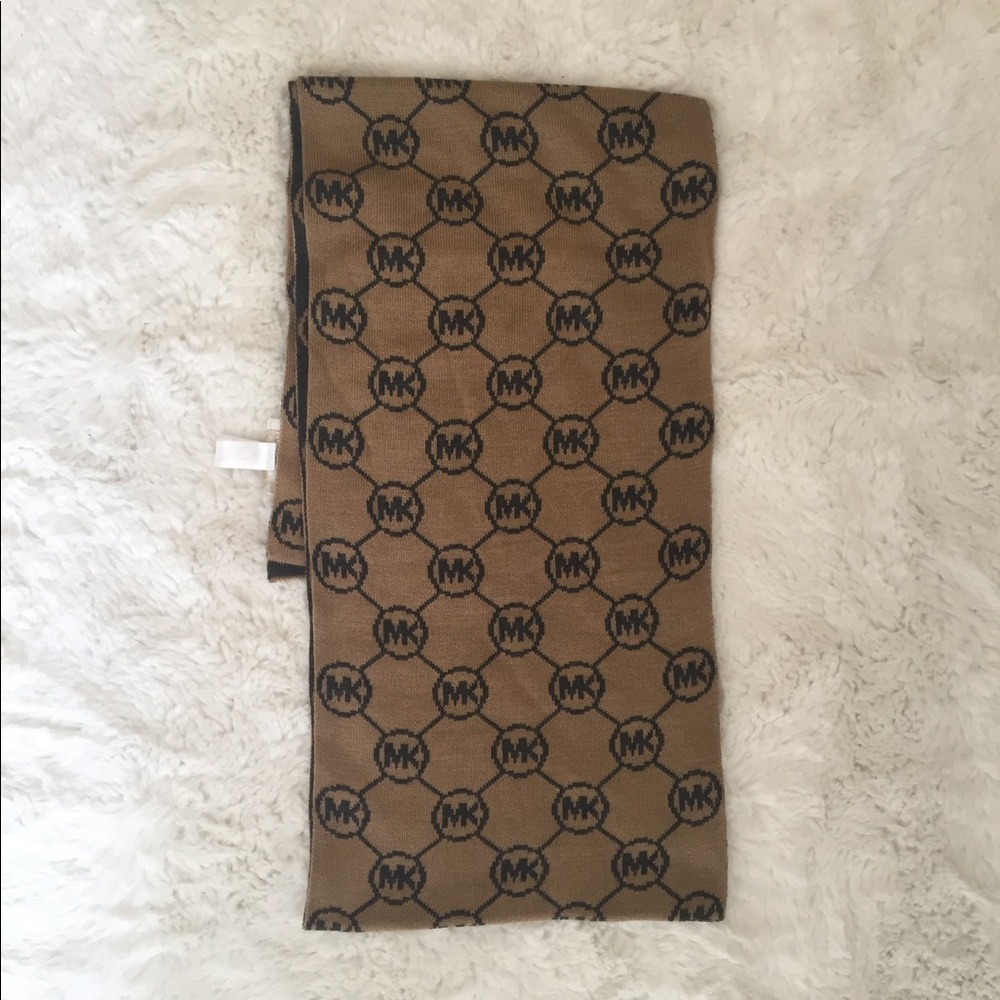 Michael Kors scarf